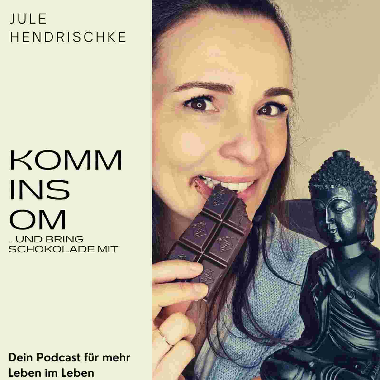 https://6db5aq.podcaster.de/komm-ins-om-und-bring-schokolade-mit/logos/JulePod.jpg