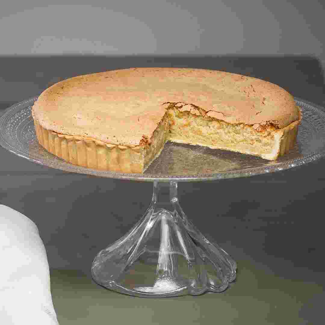 https://img2.rtve.es/imagenes/comer-cantar-tarta-almendra-07-06-24/01717712478702.jpg