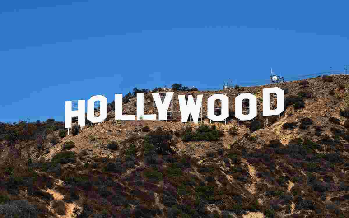 https://www.hesabroad.com/wp-content/uploads/2025/04/Hollywood_Sign_Zuschnitt.jpg