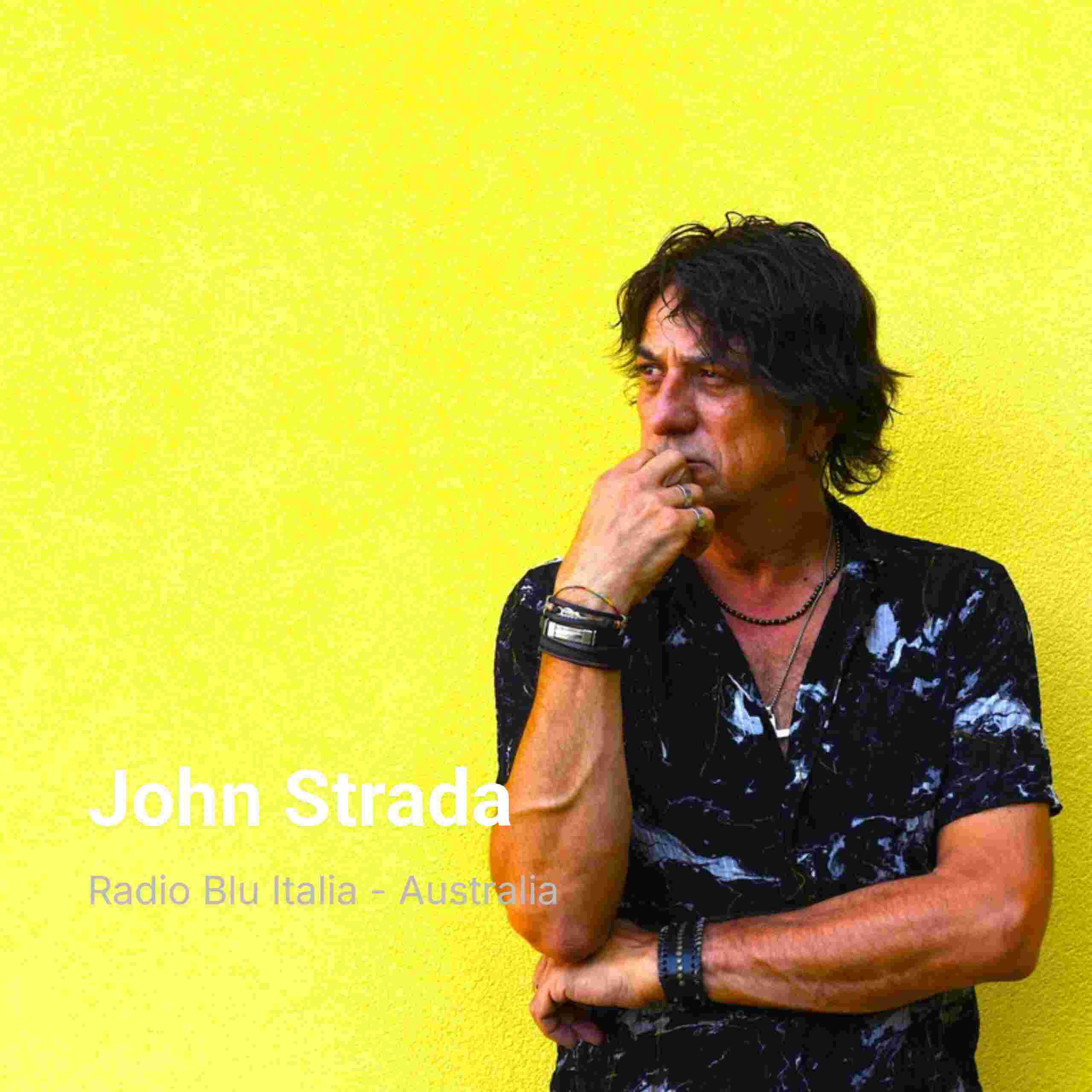 https://www.radiobluitalia.net/wp-content/uploads/2025/12/john-strada-cover-scaled.jpg